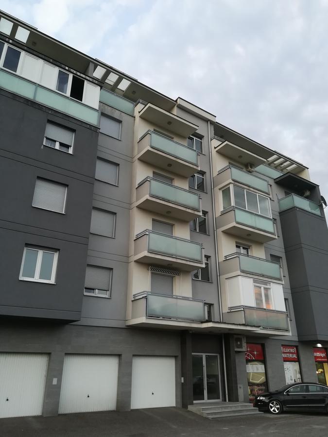 Omega Hotell Doboj Eksteriør bilde